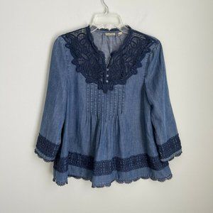 Holding Horses Anthropologie Perra Blue Lace Chambray Popover Top Blouse